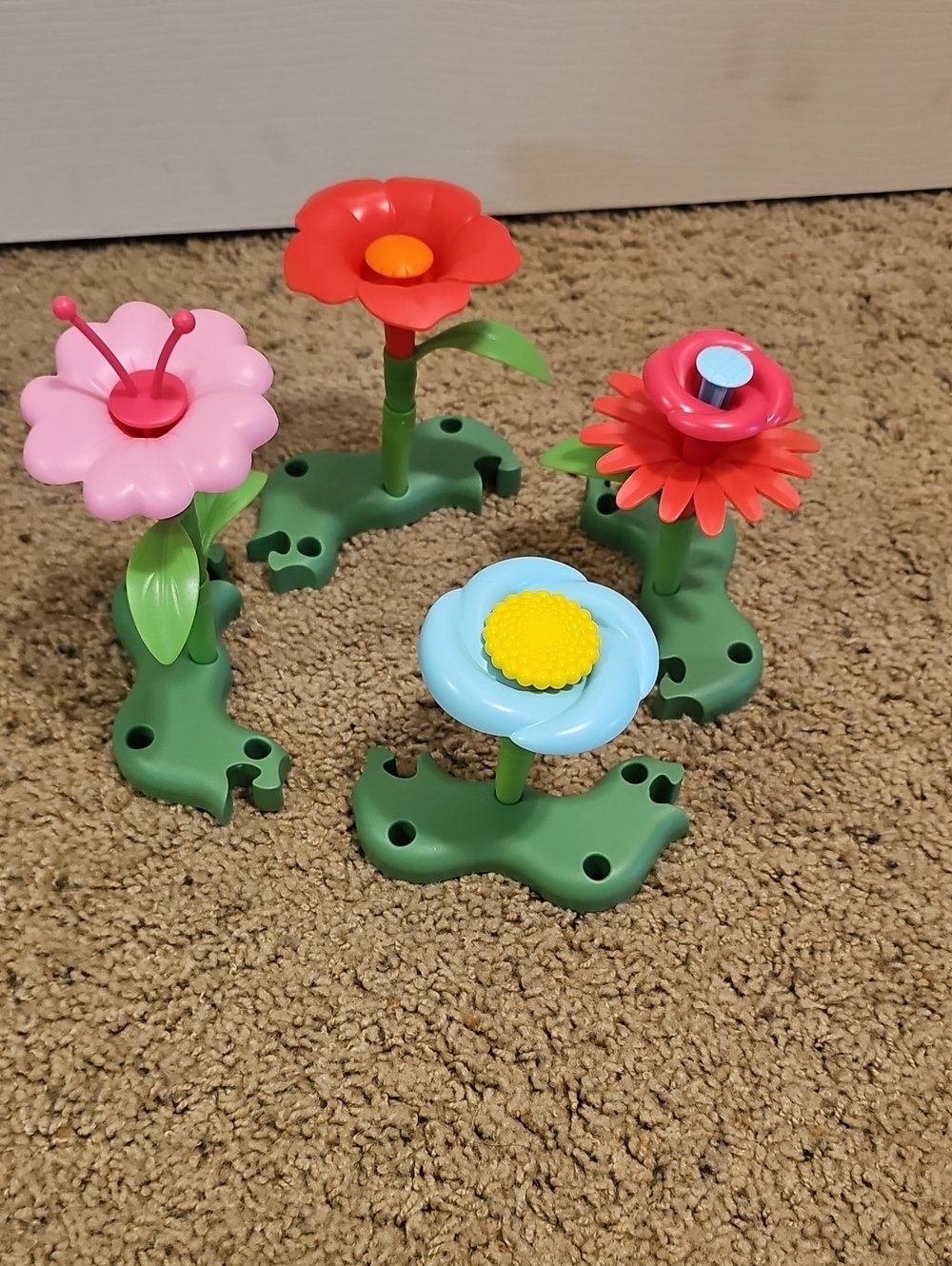 Kids Interlocking Flower Building Set - Pink, Red, Blue, Coral